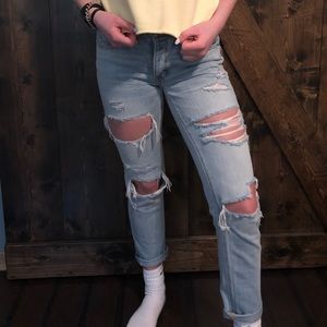 American eagle mom jeans